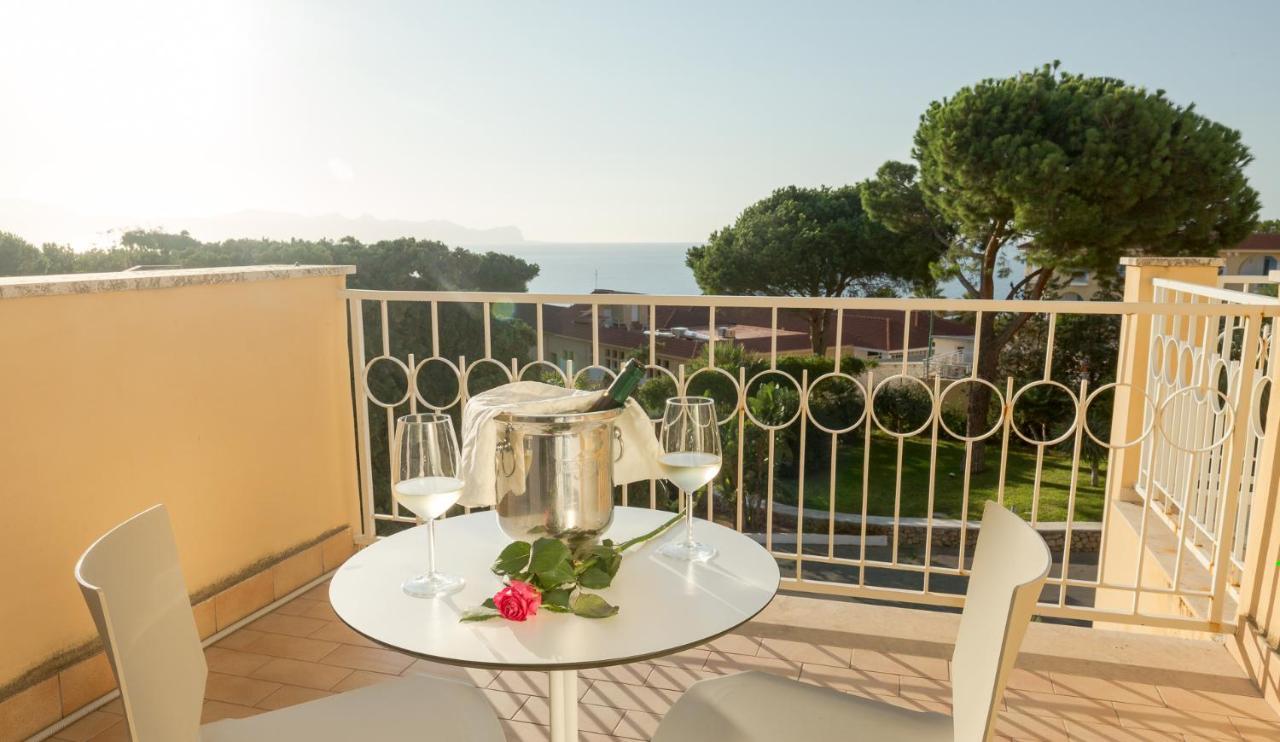 Perla Del Golfo Resort Terrasini Bagian luar foto